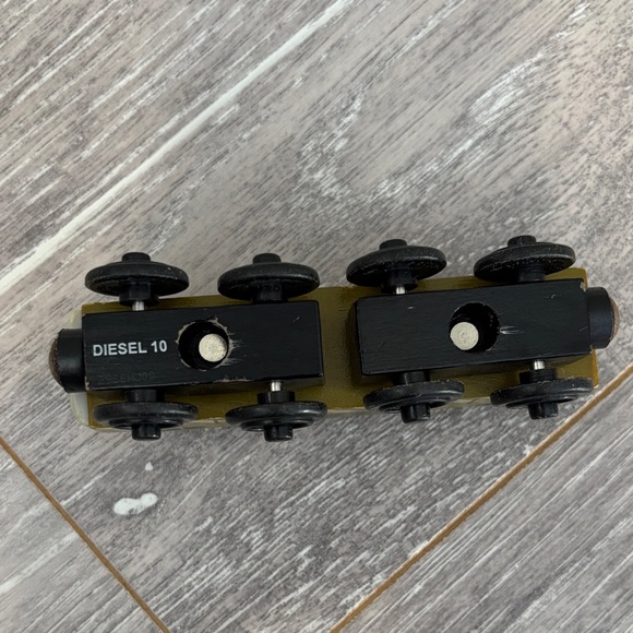 Wooden Diesel 10 - Picture 6 of 8